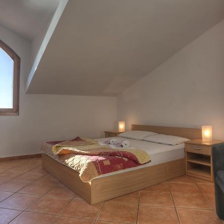 Guest House Zivkovic Светі-Стефан Екстер'єр фото
