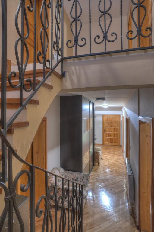 Guest House Zivkovic Светі-Стефан Екстер'єр фото